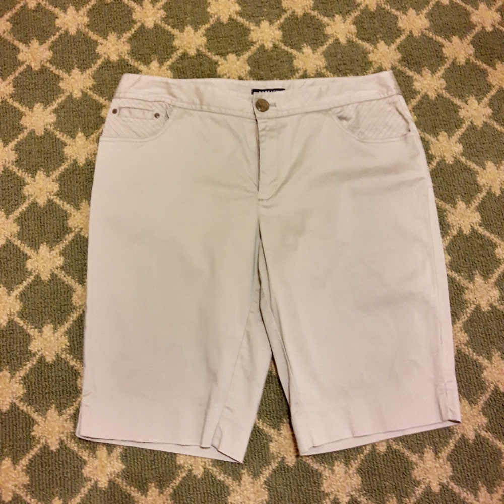 3/$15 EUC Jones New York Signature Stretch Shorts Women's SZ 6